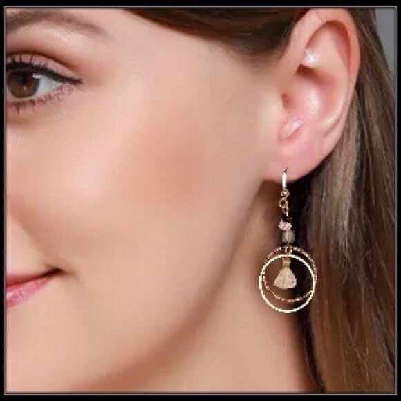 NEW GOLD BOHO HIPPIE HOOP TASSEL ABSTRACT ROPE PEARL BEAD MODERN EARRINGS - Picture 3 of 5